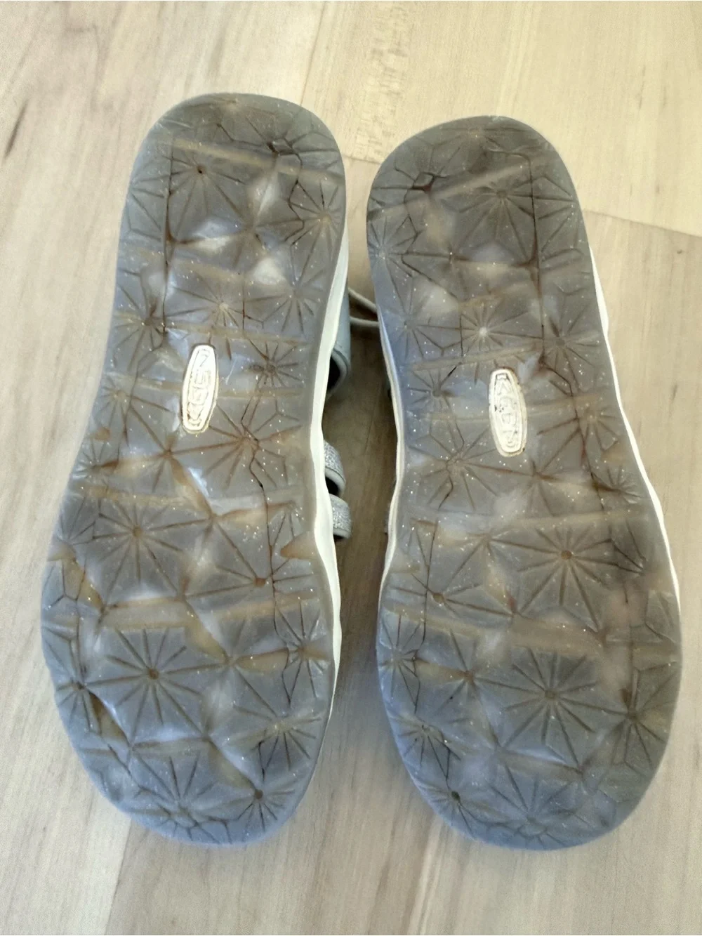 Keen Kids Moxie Girls Water Sandals in Silver